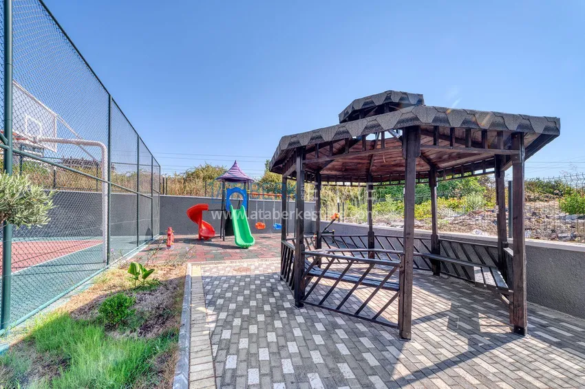 Finished one-bedroom apartment in a comfortable complex — Alanya, Avsallar district 11 