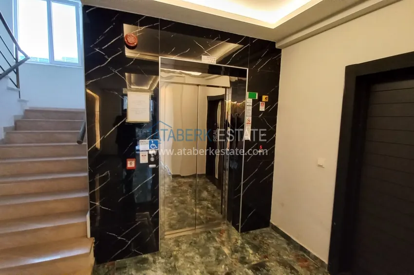 Three-room city apartment with furniture and a separate kitchen in the center of Alanya  11 