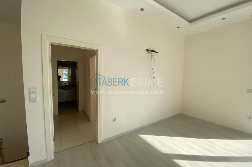 Purchase Penthouse duplex 3+2 on the main street of Mahmutlar - with sea view 13