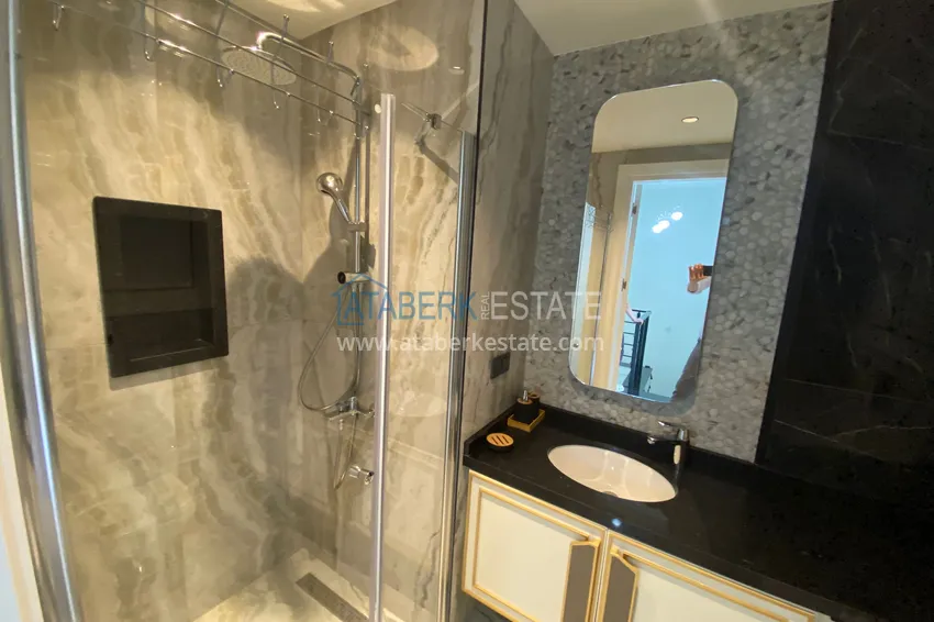 Purchase  Panoramic 2+1 duplex with furniture in the very center of Alanya — Suitable for short-term rent  15 