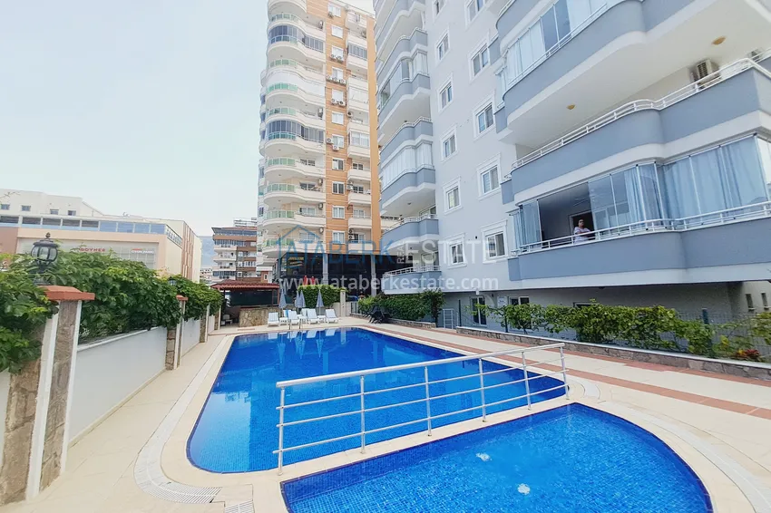 Apartment 2+1 with furniture and glazed balconies - from the owner, Mahmutlar center, 300 m to the sea 1 