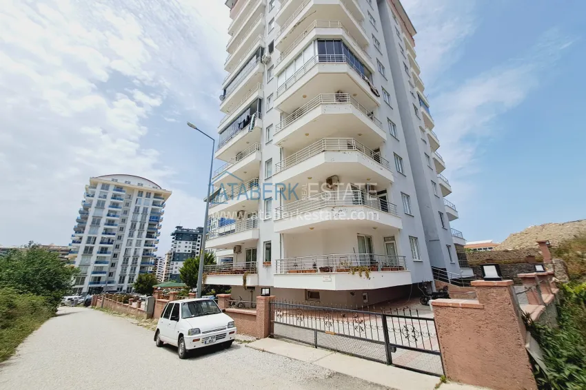 Apartment 2+1 from the owner — furniture, renovation, glazed balconies, Mahmutlar district 1 