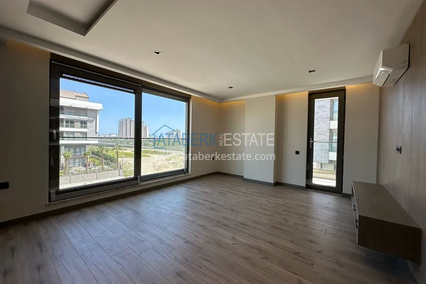 Purchase Prestigious luxury residential complex in Antalya, Konyaalti area 1