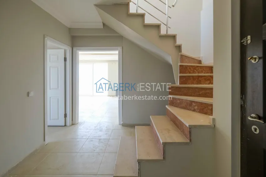Purchase  4+1 penthouse duplex with mountain and sea views — Alanya, Mahmutlar district  1 