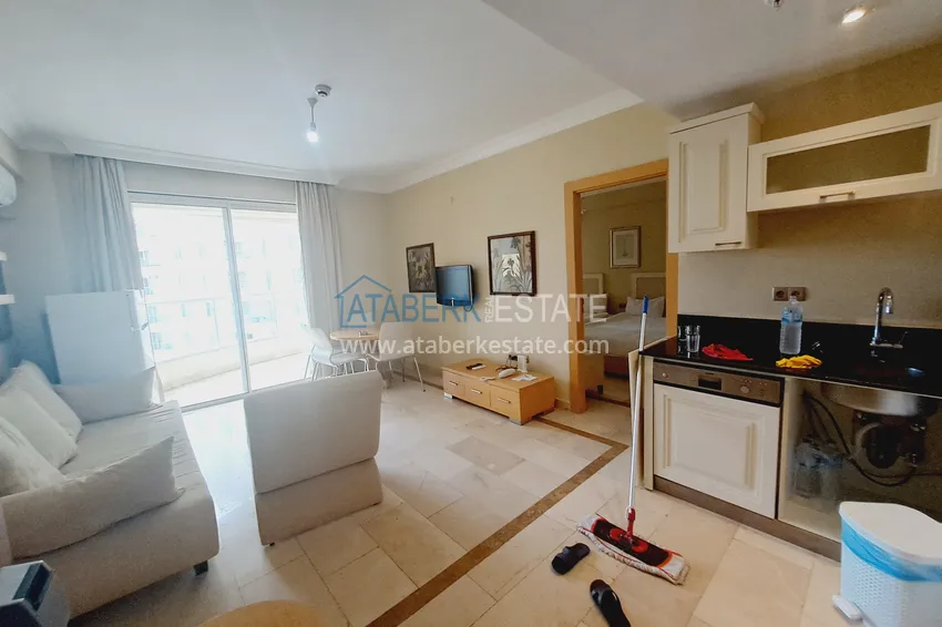 Purchase  Furnished apartment with mountain views in a legendary hotel complex — Mahmutlar district, Alanya 1 