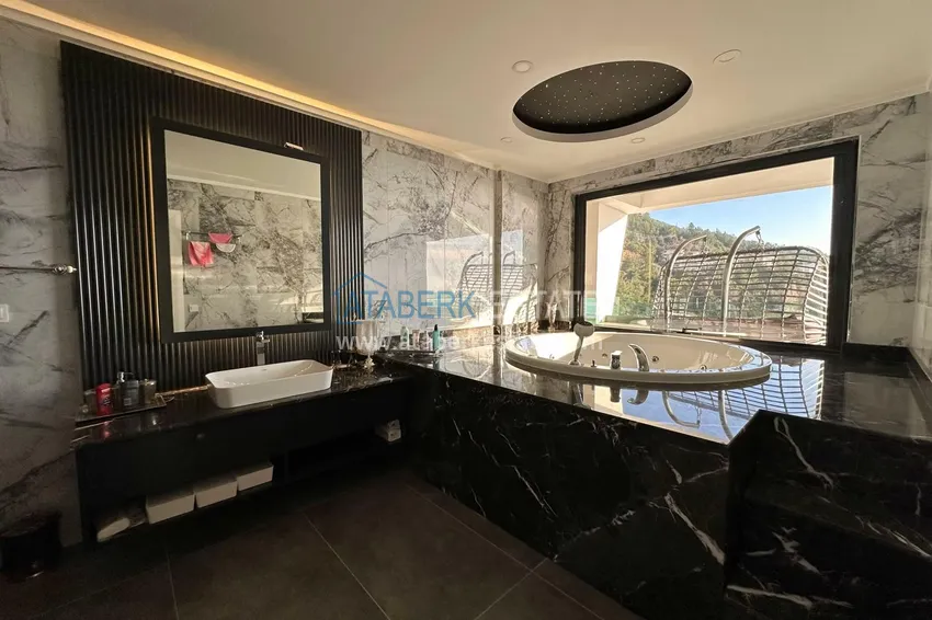 Purchase A rare gem in Alanya where luxury and elegance meet breathtaking views of the Mediterranean 15 