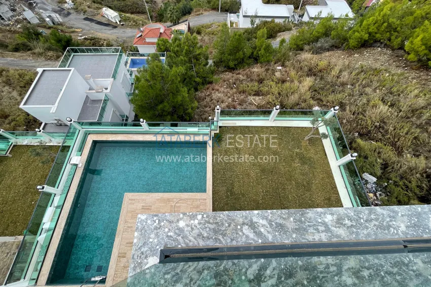 Purchase Three-storey private villa in Kargicak — suitable for Turkish citizenship 22 