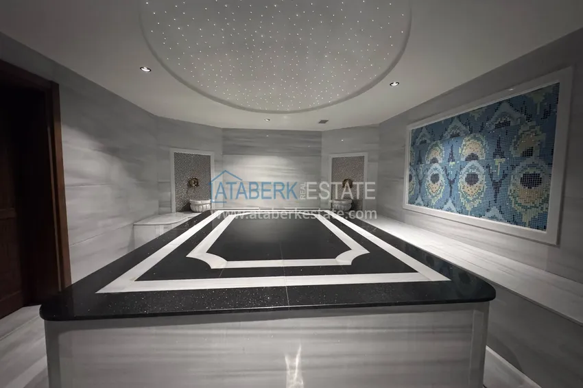 Panoramic 2+1 duplex with furniture in the very center of Alanya — Suitable for short-term rent  30 