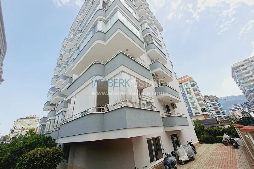 Apartment 2+1 with furniture and glazed balconies - from the owner, Mahmutlar center, 300 m to the sea 2 