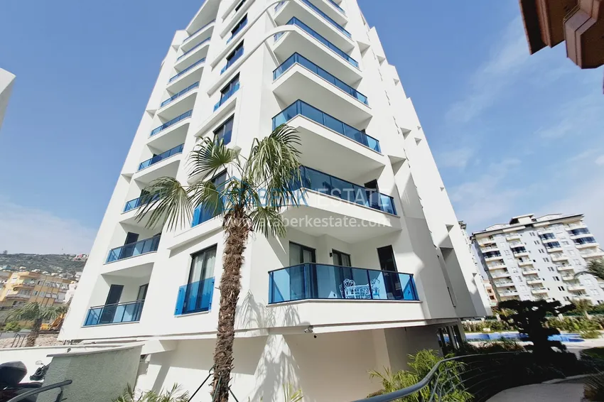 Panoramic 2+1 duplex with furniture in the very center of Alanya — Suitable for short-term rent  3 