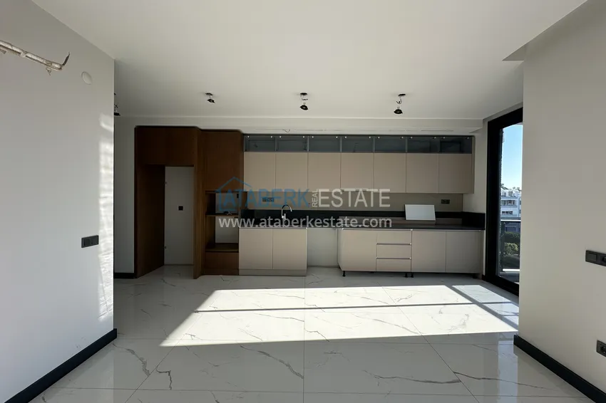 Purchase  Three-room apartment with a fine finish in the center of Mahmutlar — Alanya 2 