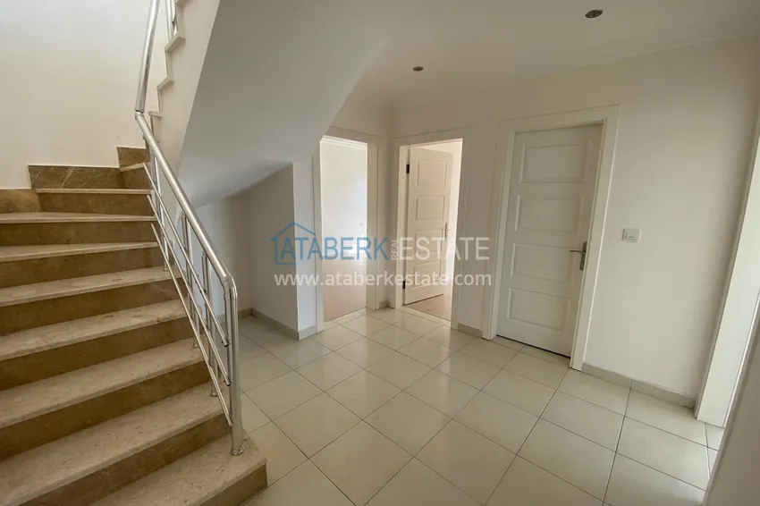 Purchase Penthouse duplex 3+2 on the main street of Mahmutlar - with sea view 2