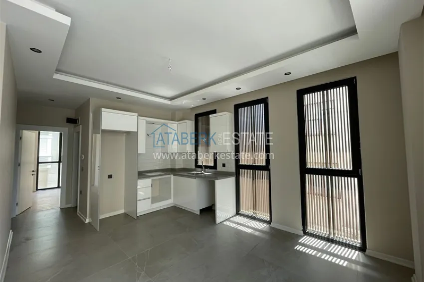 Purchase Modern 1+1 apartment in the center of Alanya, Cleopatra beach area 3 