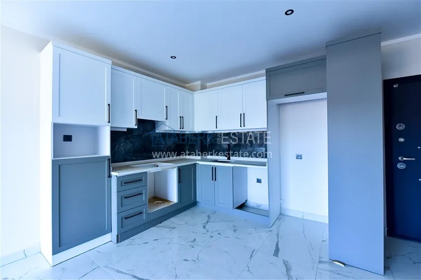 Purchase Apartment 1+1 with sea view in a prestigious complex — Kargicak district, 200 meters from the sea 3 