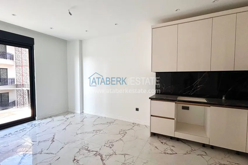 Purchase 1+1 apartment with a fine finish in Alanya - Oba district 3 