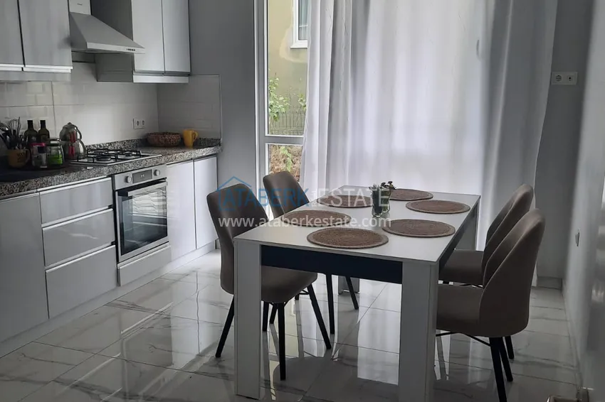 Purchase  Three-room city apartment with furniture and a separate kitchen in the center of Alanya  4 