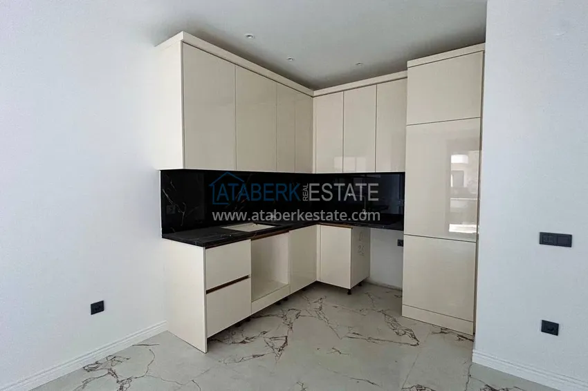 Purchase 1+1 apartment with a fine finish in Alanya - Oba district 4 