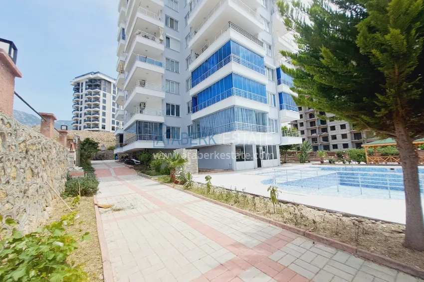 Apartment 2+1 from the owner — furniture, renovation, glazed balconies, Mahmutlar district 5 