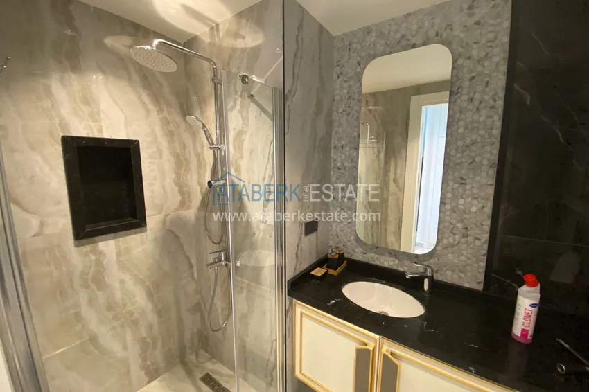 Purchase  Panoramic 2+1 duplex with furniture in the very center of Alanya — Suitable for short-term rent  5 