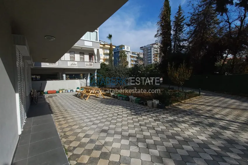 Three-room city apartment with furniture and a separate kitchen in the center of Alanya  6 