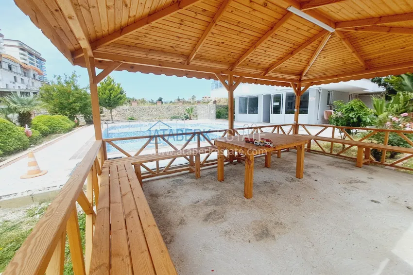 Apartment 2+1 from the owner — furniture, renovation, glazed balconies, Mahmutlar district 6 