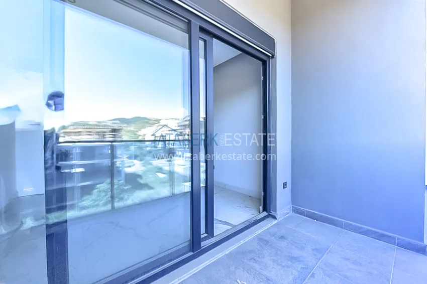 Purchase Apartment 1+1 with sea view in a prestigious complex — Kargicak district, 200 meters from the sea 6 