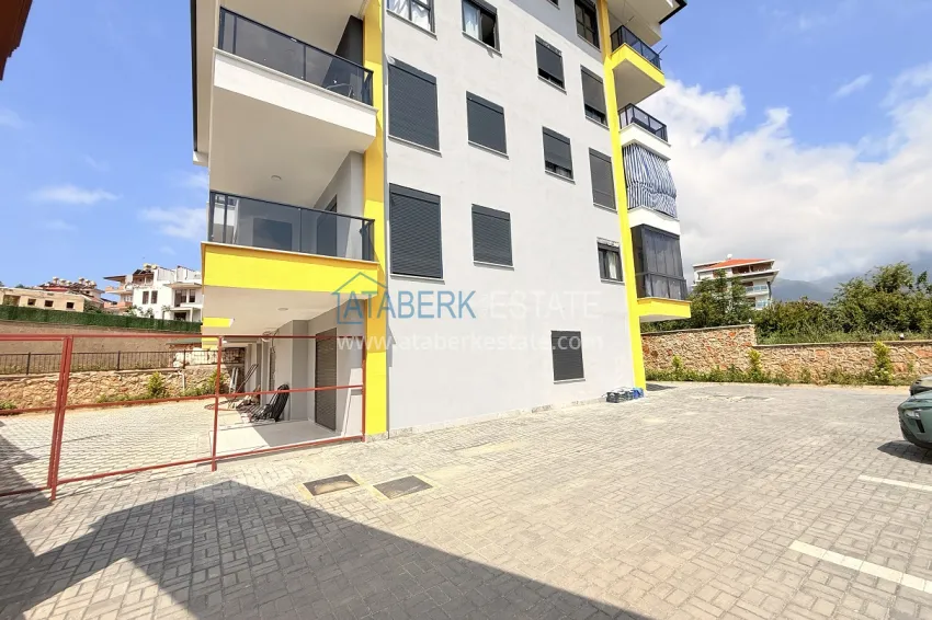 New 2+1 apartment in a low-rise complex — Alanya, Oba district 8 