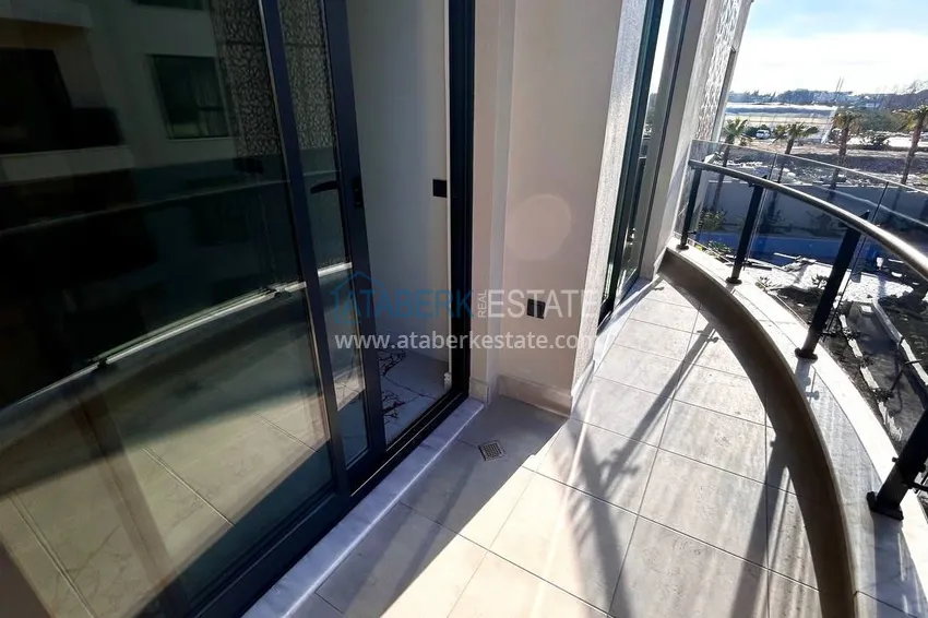 Purchase 1+1 apartment with a fine finish in Alanya - Oba district 8 