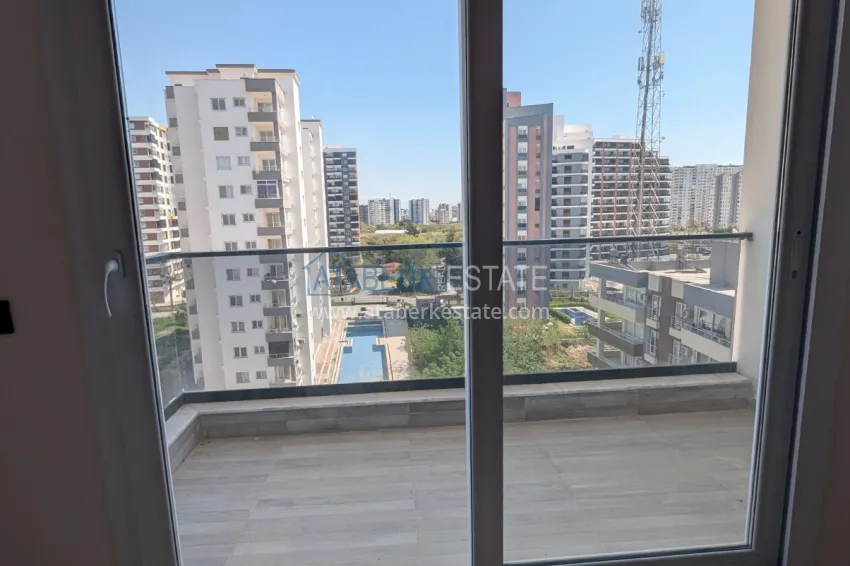 Purchase Apartment 1+1 with sea view just 300 meters from the sea - Mersin, Tomuk district 6
