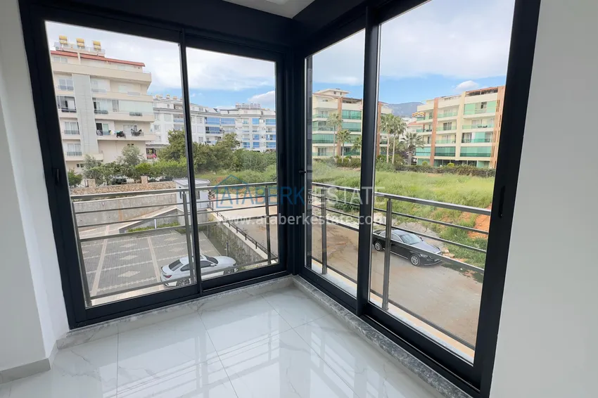 Purchase Apartment 1+1 with finishing in the prestigious neighborhood of Oba 4