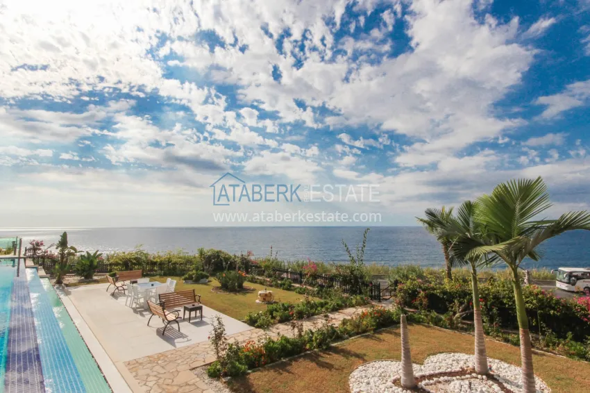 Furnished apartment 1+1 with sea view in luxury complex - Kargycak, first coast line 9