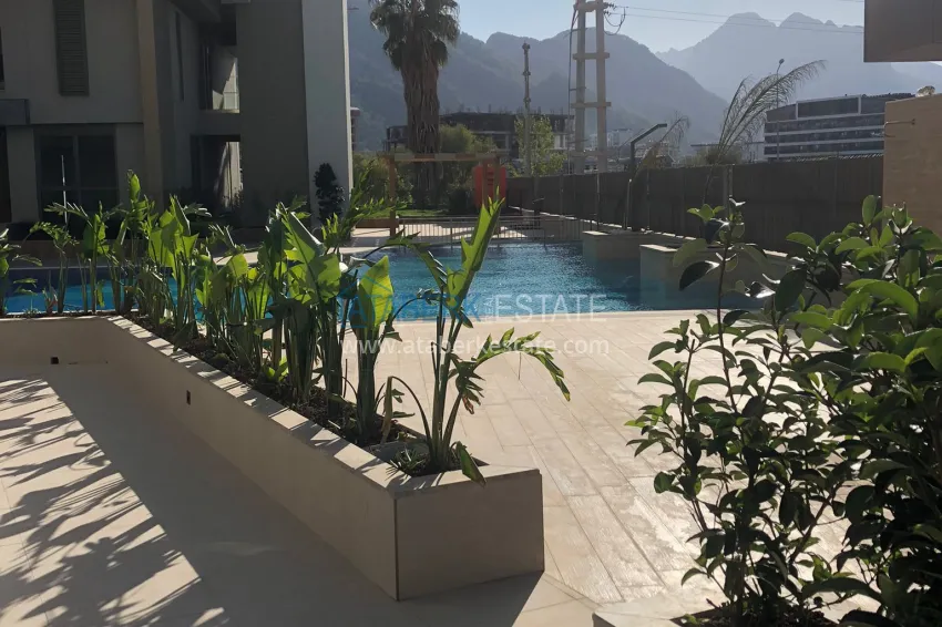 Penthouse-duplex 2+1 with sauna in Konyaalti district, Antalya - complex of comfort segment 3