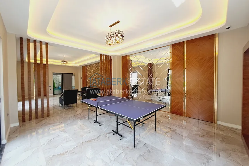 Penthouse 3+1 duplex in the center of Alanya - real estate for citizenship 18 