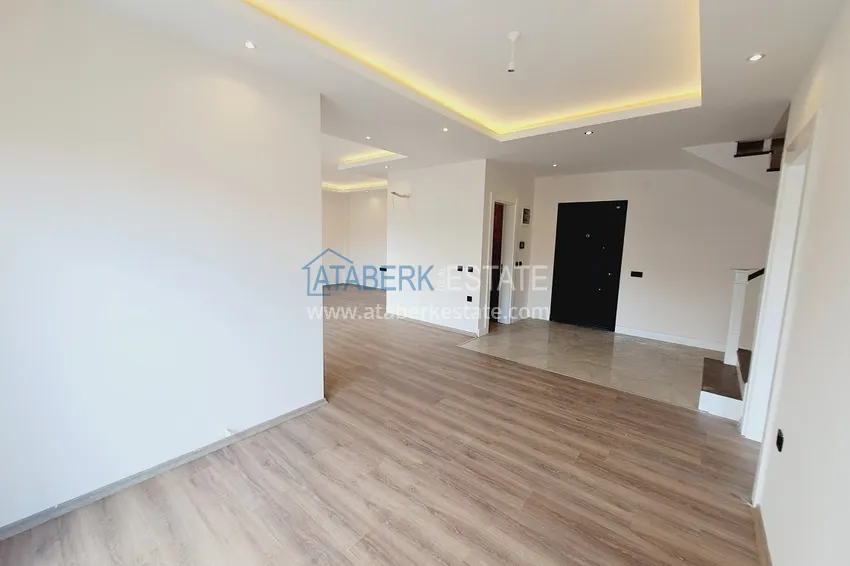 Purchase  Penthouse 3+1 duplex in the center of Alanya - real estate for citizenship 2 