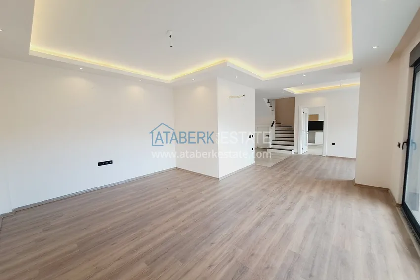 Purchase  Penthouse 3+1 duplex in the center of Alanya - real estate for citizenship 3 