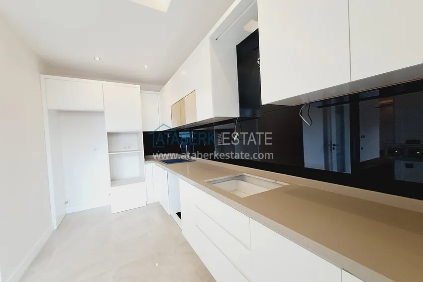 Purchase  Penthouse 3+1 duplex in the center of Alanya - real estate for citizenship 6 