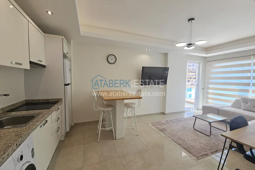 Purchase 1+1 apartment with furniture and mountain views in a luxury complex — Alanya, Mahmutlar 3 