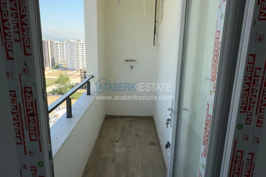 Purchase  1+1 apartment with sea view and quality finishes - Mersin, Tezje district 8 