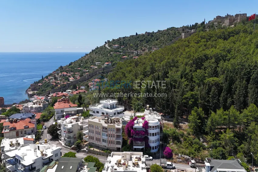 Three-room furnished apartment in the center of Alanya - in the historical part of Kale 2 