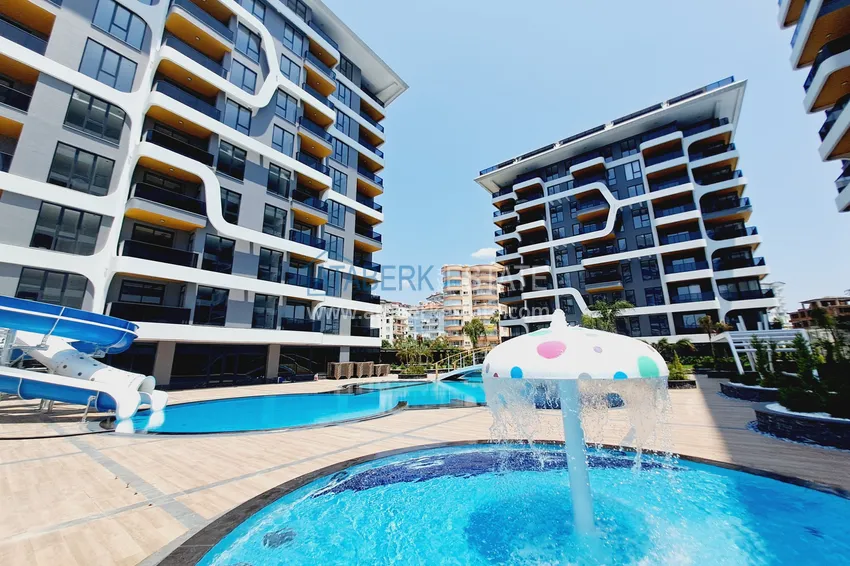 Primary property - 2+1 apartment in a premium complex, Alanya Tosmur district 6 