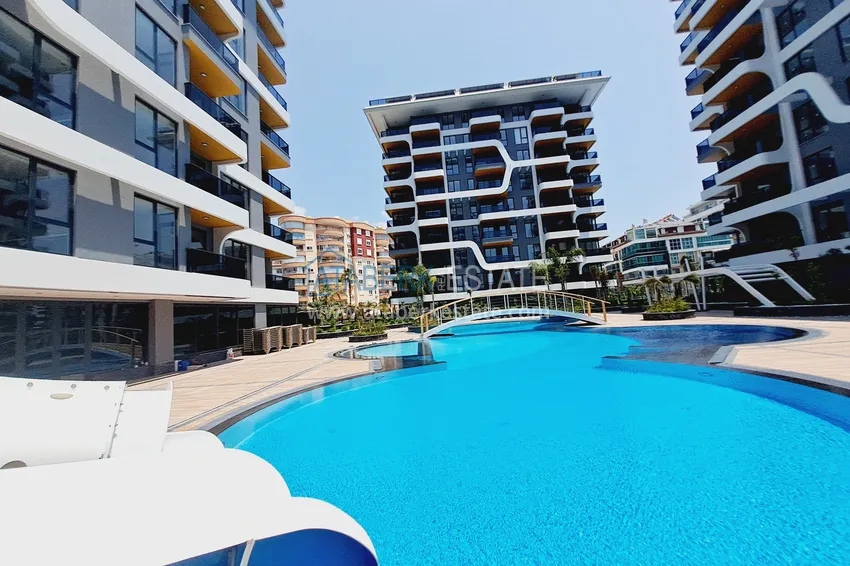 Primary property - 2+1 apartment in a premium complex, Alanya Tosmur district 7 