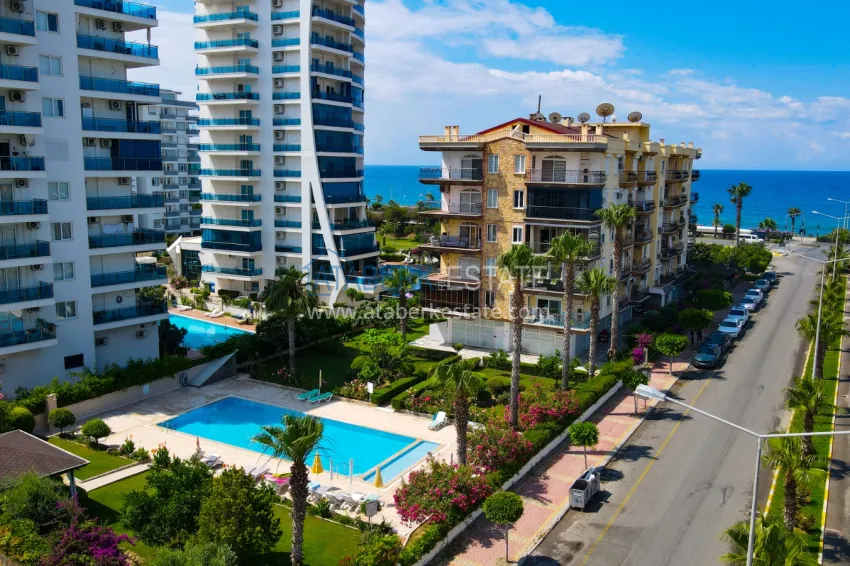 Two-bedroom apartment with furniture and sea view - first coastal apartment, Kestel Alanya 1 