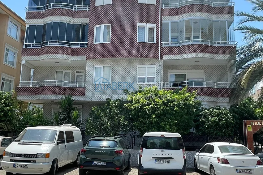 Apartment 2+1 with furniture, suitable for a residence permit — Alanya center, Cleopatra beach area 3 