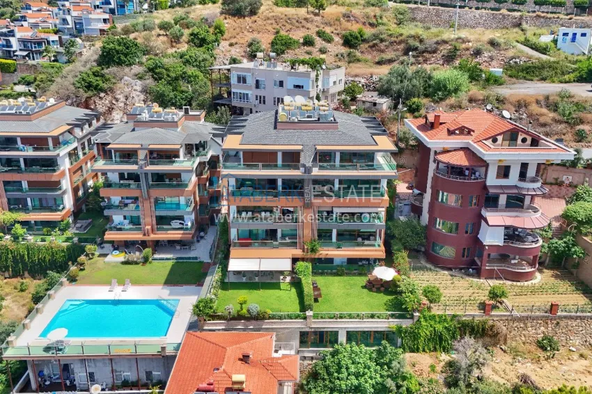 Panoramic 5+1 duplex with separate kitchen in the center of Alanya, Bektash - suitable for citizenship 2 