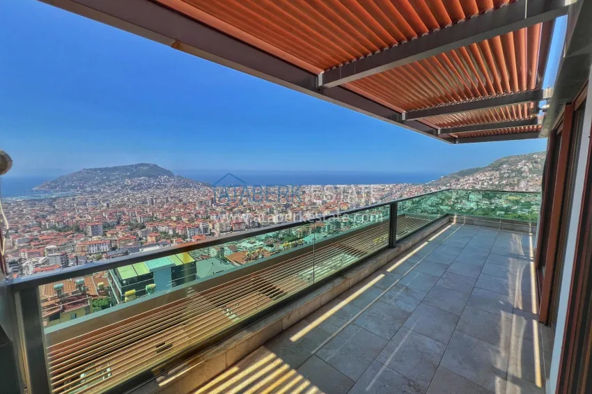 Purchase Panoramic 5+1 duplex with separate kitchen in the center of Alanya, Bektash - suitable for citizenship 26 