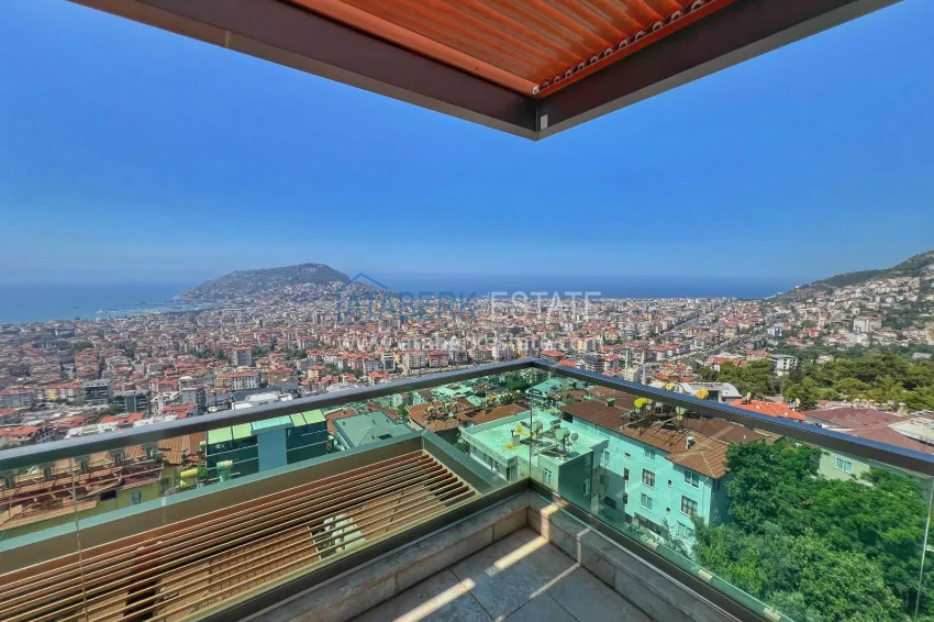 Purchase Panoramic 5+1 duplex with separate kitchen in the center of Alanya, Bektash - suitable for citizenship 27 
