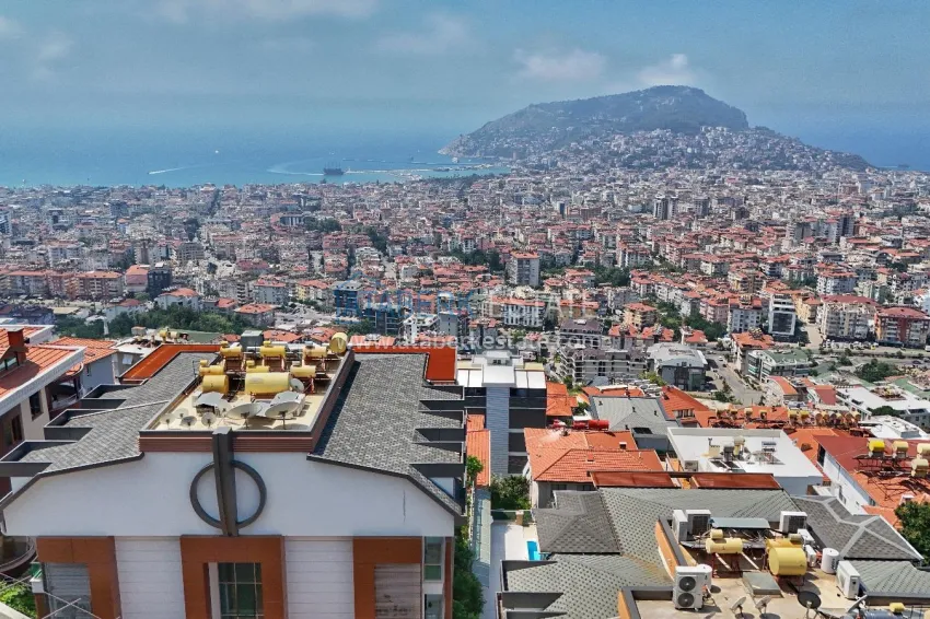 Purchase Panoramic 5+1 duplex with separate kitchen in the center of Alanya, Bektash - suitable for citizenship 28 