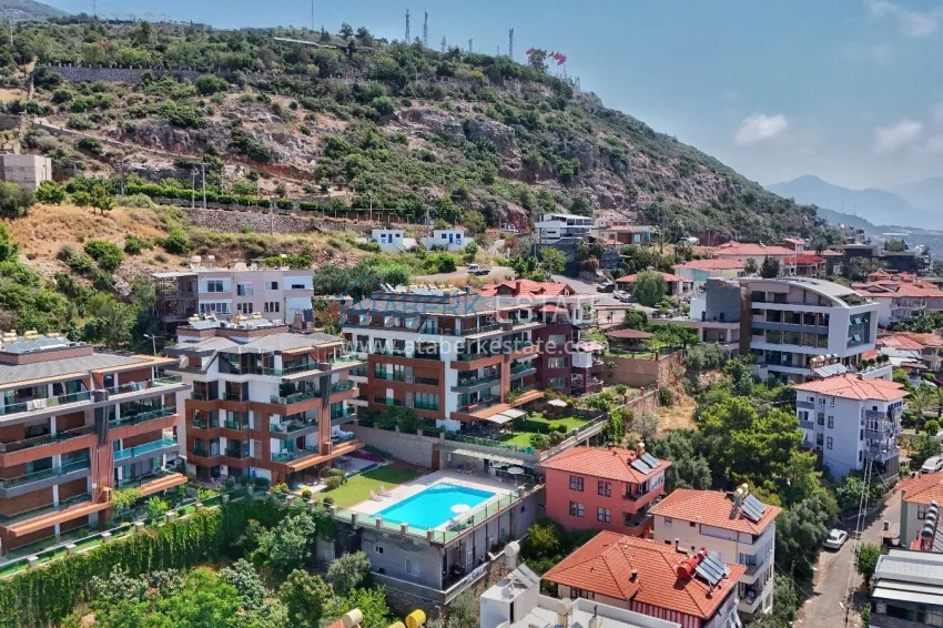 Panoramic 5+1 duplex with separate kitchen in the center of Alanya, Bektash - suitable for citizenship 3 