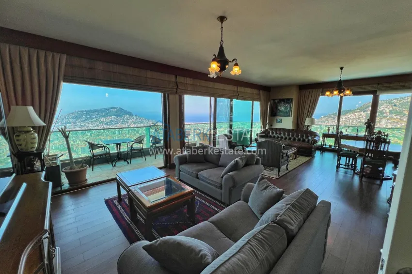 Purchase Panoramic 5+1 duplex with separate kitchen in the center of Alanya, Bektash - suitable for citizenship 3 