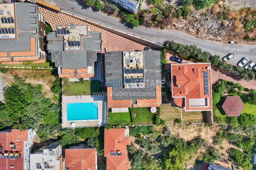 Panoramic 5+1 duplex with separate kitchen in the center of Alanya, Bektash - suitable for citizenship 5 